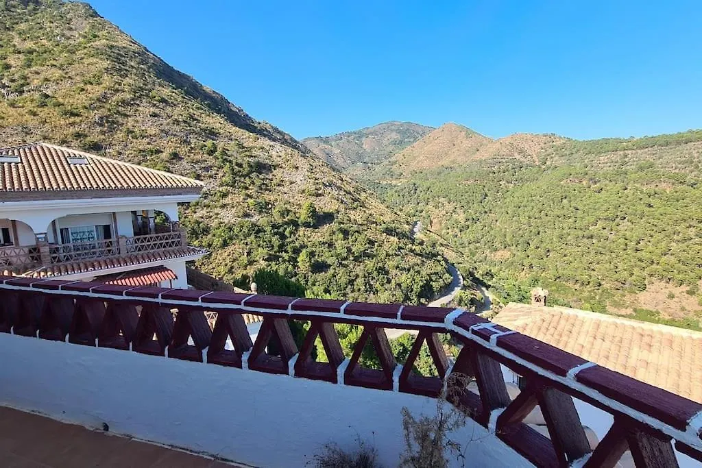Atico Con Vistas Mar Y Montana Apartment Ojen