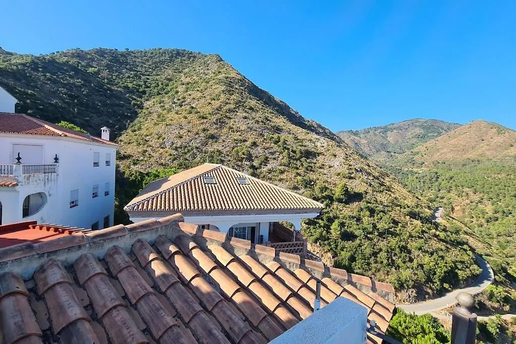 Atico Con Vistas Mar Y Montana Apartment Ojen
